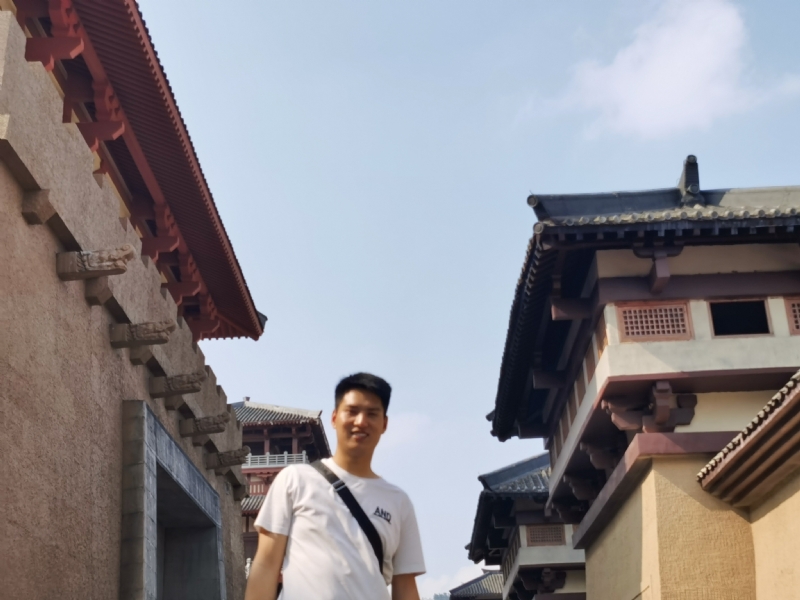 咸鱼不闲的第二张照片--阜阳相亲服务中心