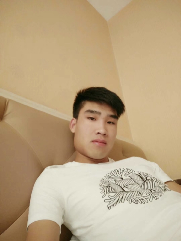 谁不曾孤单上路的第一张照片--阜阳相亲服务中心