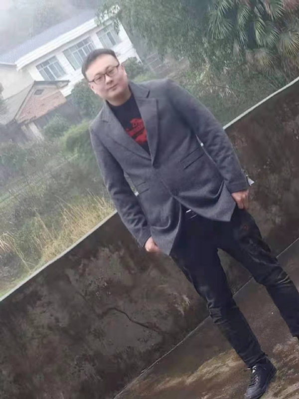 冰城的第二张照片--阜阳相亲服务中心