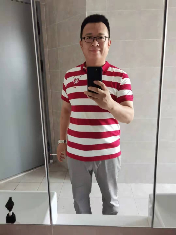 行走的打桩机的第一张照片--阜阳相亲服务中心