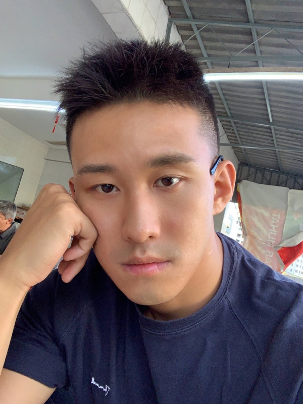 相见恨晚的第二张照片--阜阳相亲服务中心