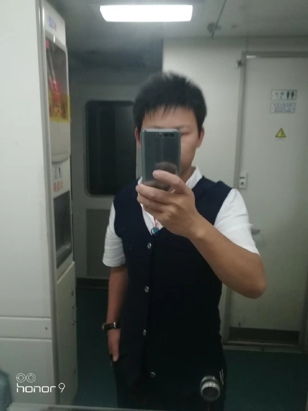 阳光下de幸福的第一张照片--阜阳相亲服务中心