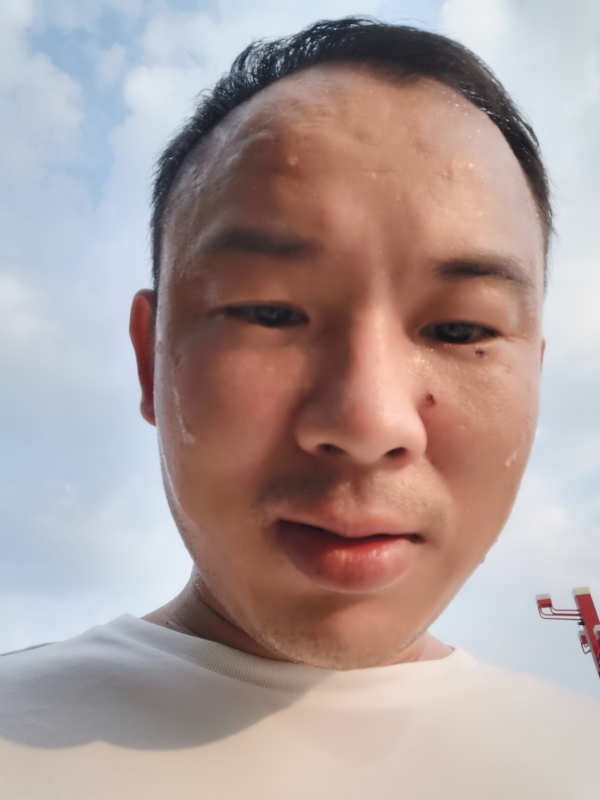 唐老鸭的第一张照片--阜阳相亲服务中心