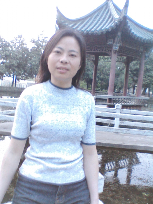 小草的第二张照片--阜阳相亲服务中心