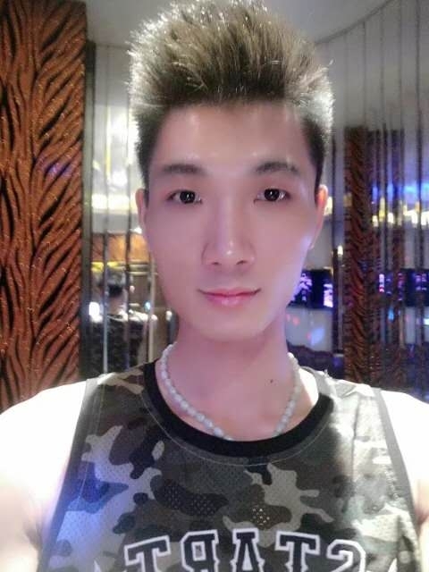 人生如戏的第一张照片--阜阳相亲服务中心