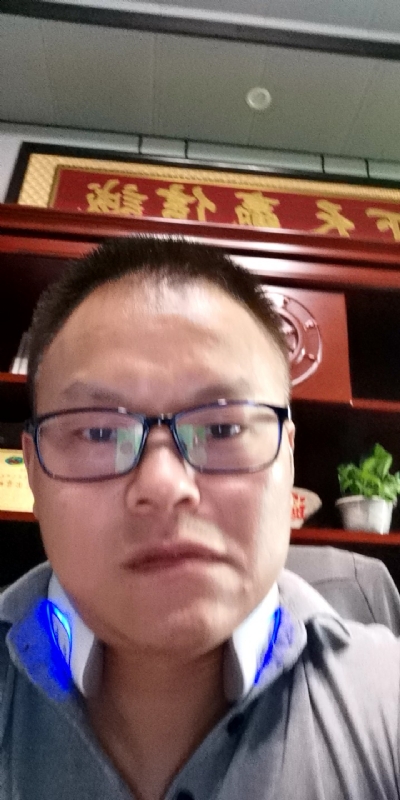 模具工匠的第一张照片--阜阳相亲服务中心