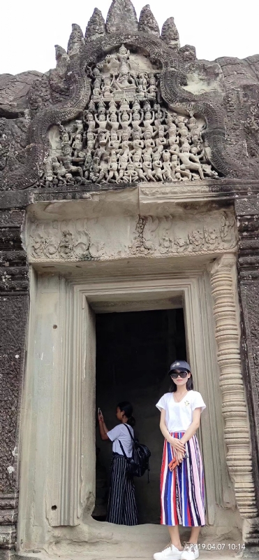 桃花与酒的第二张照片--阜阳相亲服务中心