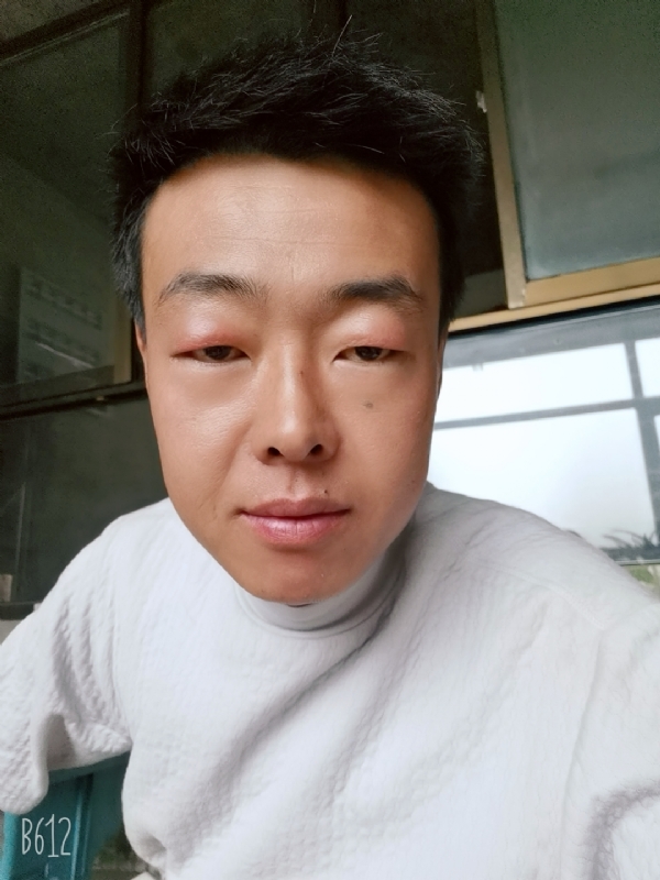 缺爱80后的第一张照片--阜阳相亲服务中心