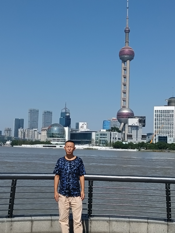 伪装浪漫的第一张照片--阜阳相亲服务中心