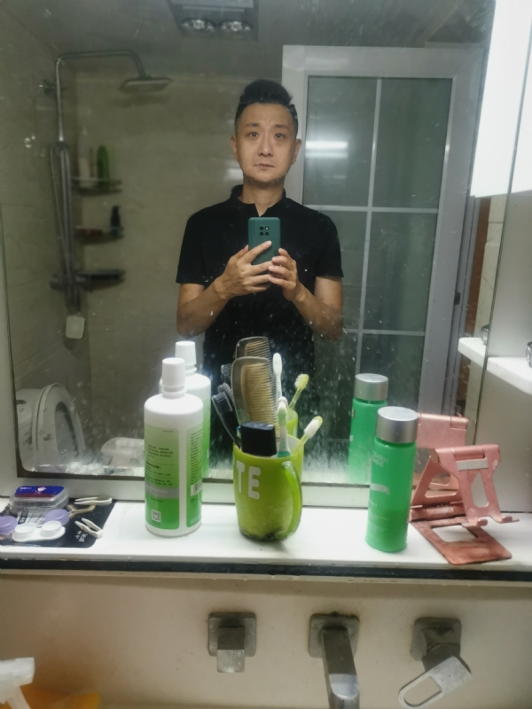 龙少的第一张照片--阜阳相亲服务中心