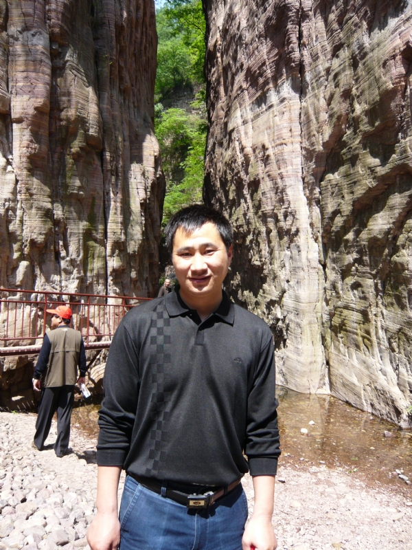 阳光幸福快乐的第三张照片--阜阳相亲服务中心