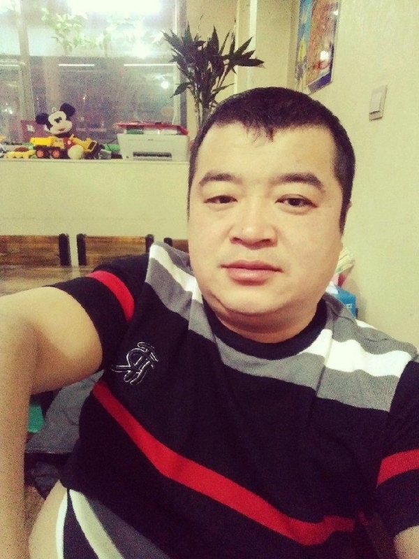 老实人的第一张照片--阜阳相亲服务中心