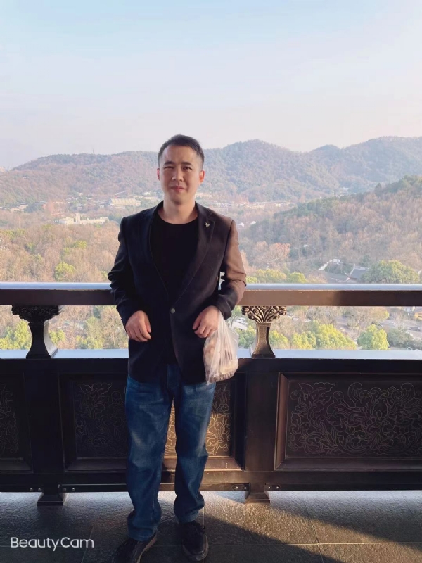 周周的第二张照片--阜阳相亲服务中心