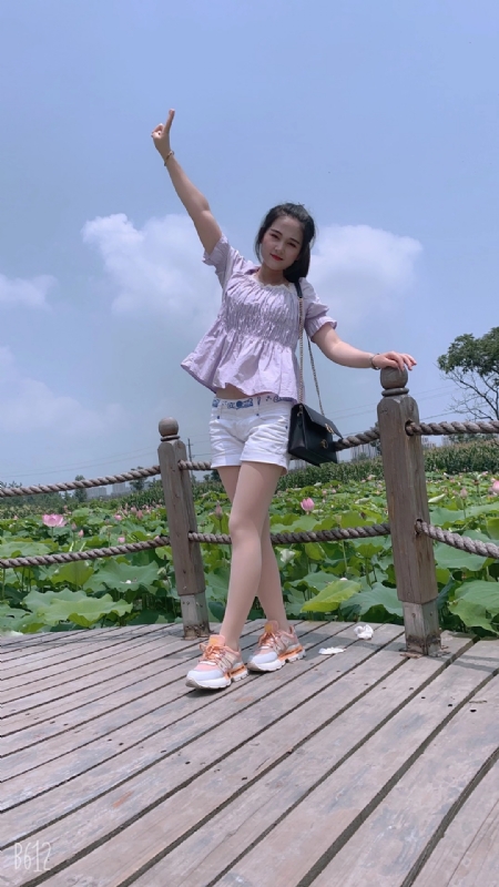 秋水伊人的第三张照片--阜阳相亲服务中心