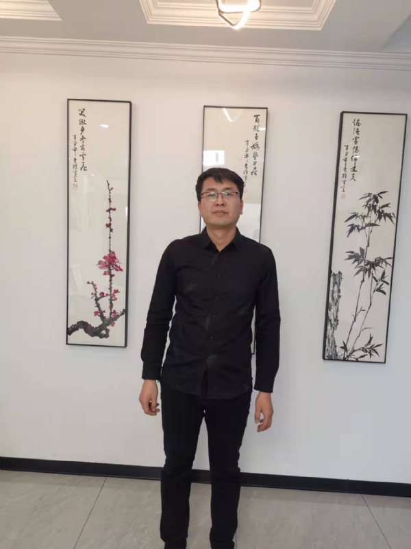 情义比天高的第一张照片--阜阳相亲服务中心