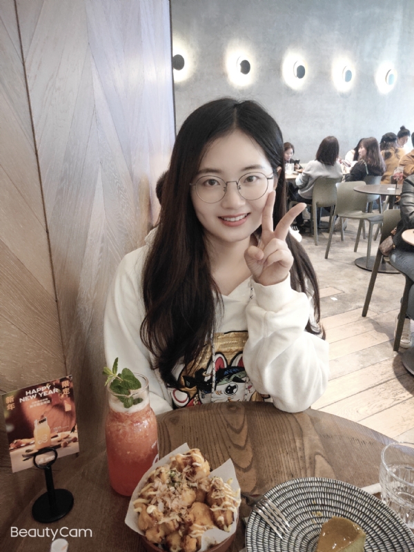 皮卡小姐的第一张照片--阜阳相亲服务中心