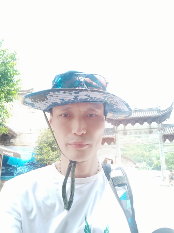 童群海的第一张照片--阜阳相亲服务中心