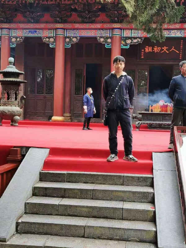 单身的小草的第三张照片--阜阳相亲服务中心