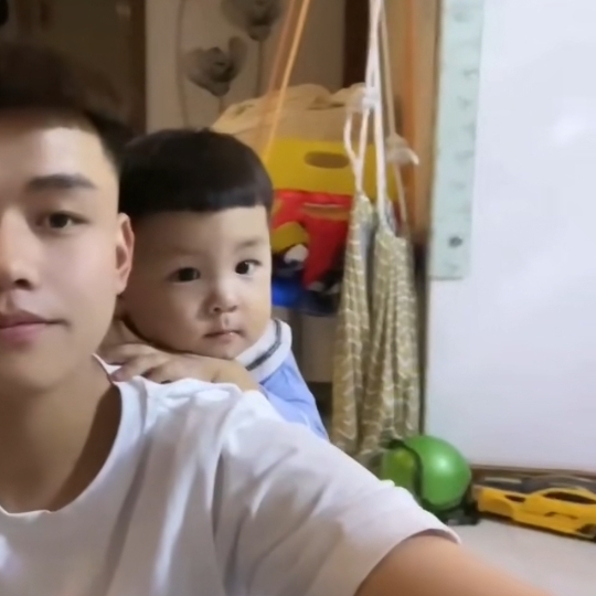 嘻嘻嘻的第一张照片--阜阳相亲服务中心