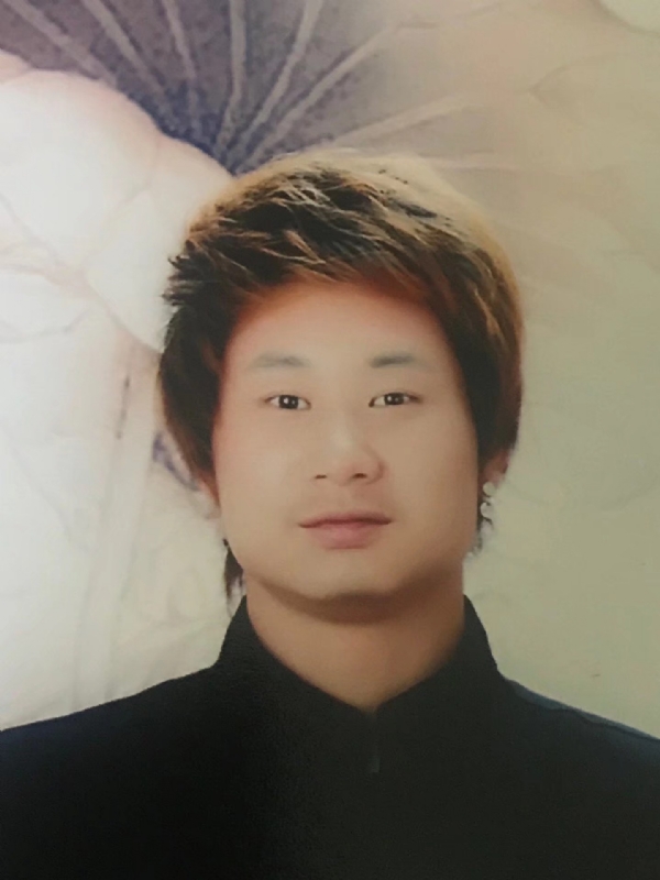 咮辛的第一张照片--阜阳相亲服务中心