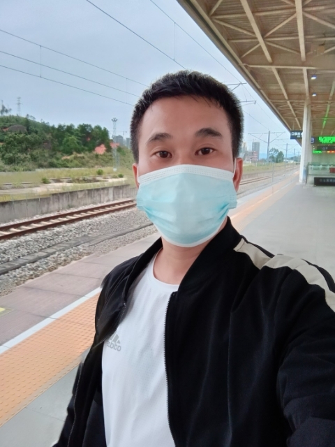 小李的第一张照片--阜阳相亲服务中心