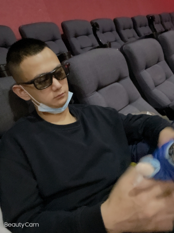 小五的第三张照片--阜阳相亲服务中心