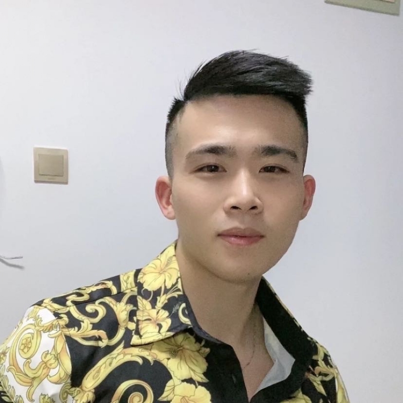 迷彩冲锋衣的第一张照片--阜阳相亲服务中心