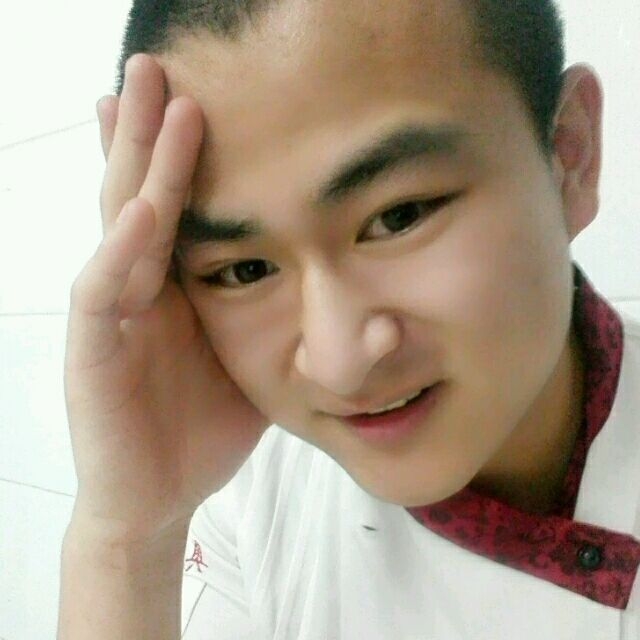 人潮拥挤的第一张照片--阜阳相亲服务中心