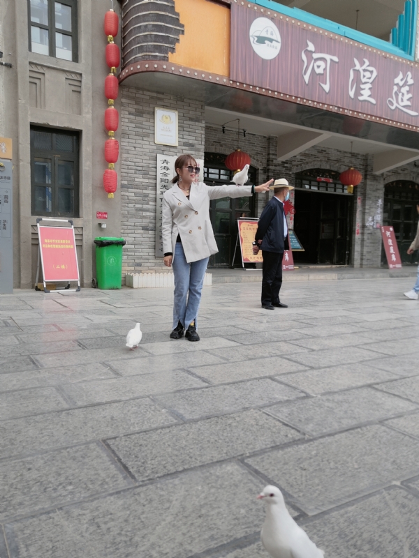 艳艳的第一张照片--阜阳相亲服务中心