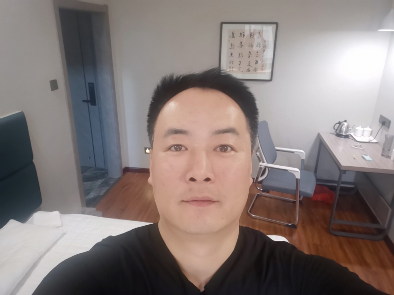 莫待花落空折枝的第一张照片--阜阳相亲服务中心