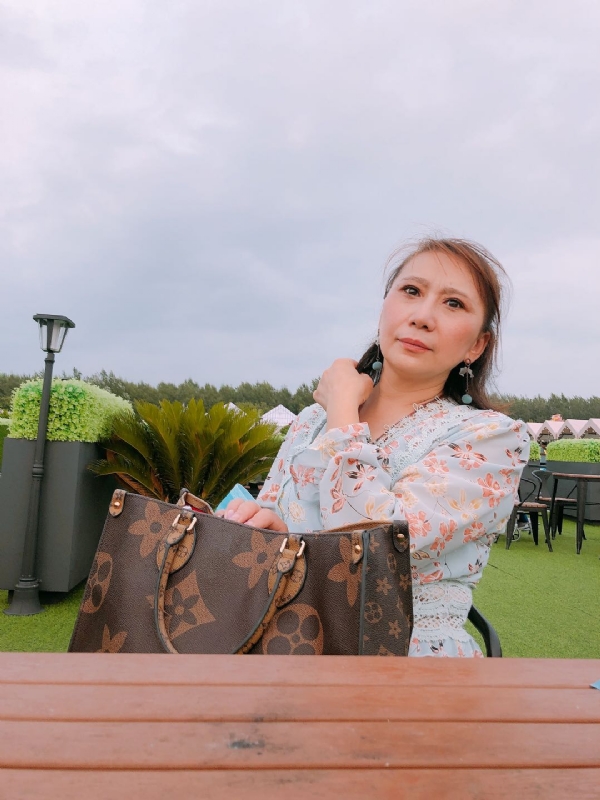 鸿运来的第一张照片--阜阳相亲服务中心