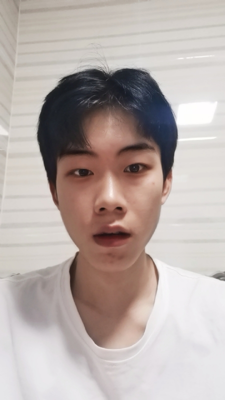 嘿的第二张照片--阜阳相亲服务中心