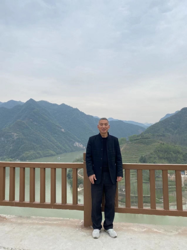 雪芳的第一张照片--阜阳相亲服务中心