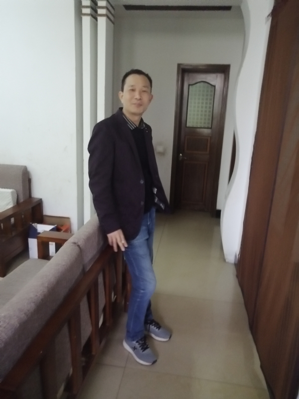 相亲相爱的第二张照片--阜阳相亲服务中心