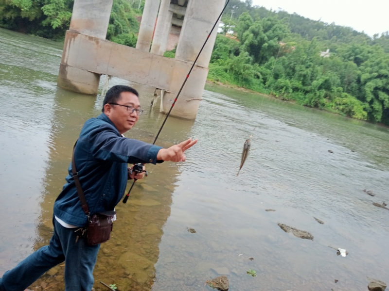 峰的第二张照片--阜阳相亲服务中心