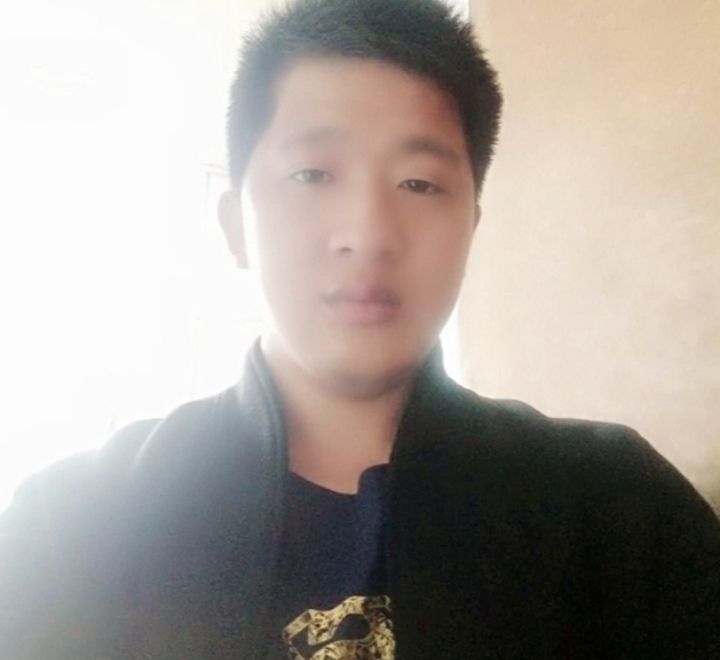 形影不离的第一张照片--阜阳相亲服务中心