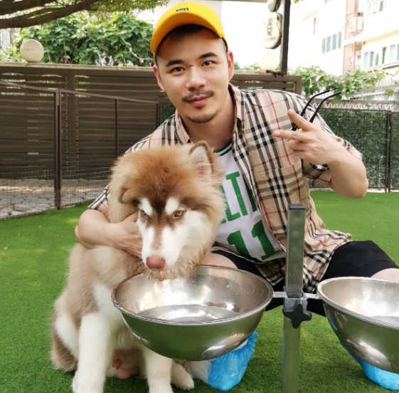 坚持的第一张照片--阜阳相亲服务中心