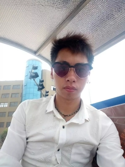 寻缘的第一张照片--阜阳相亲服务中心