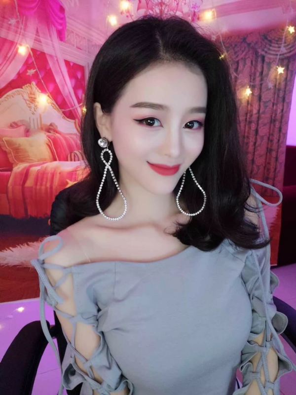 Cici的第三张照片--阜阳相亲服务中心