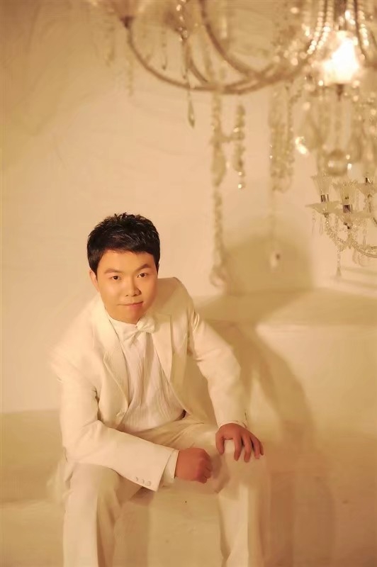 龙樱花的第一张照片--阜阳相亲服务中心