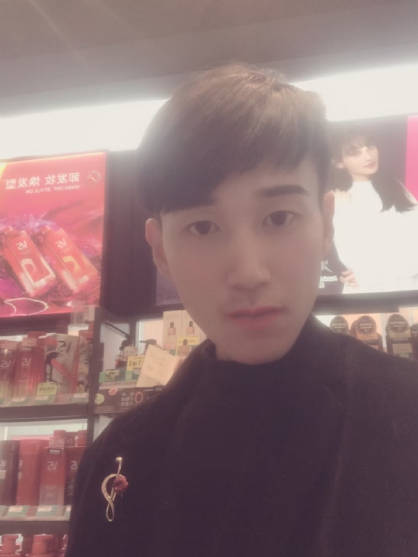 唯美的爱情故事的第一张照片--阜阳相亲服务中心