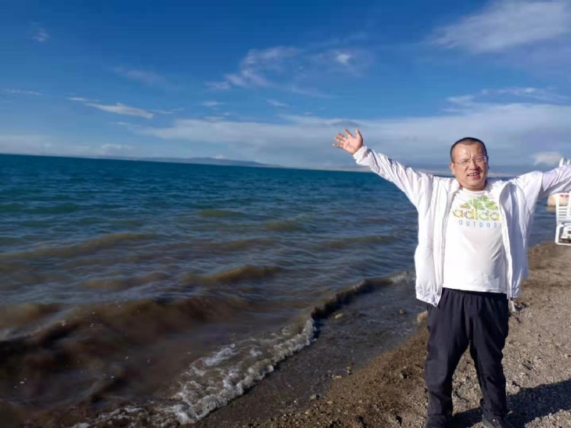 蜜蜂的第一张照片--阜阳相亲服务中心