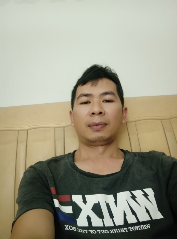 小伙子的第四张照片--阜阳相亲服务中心