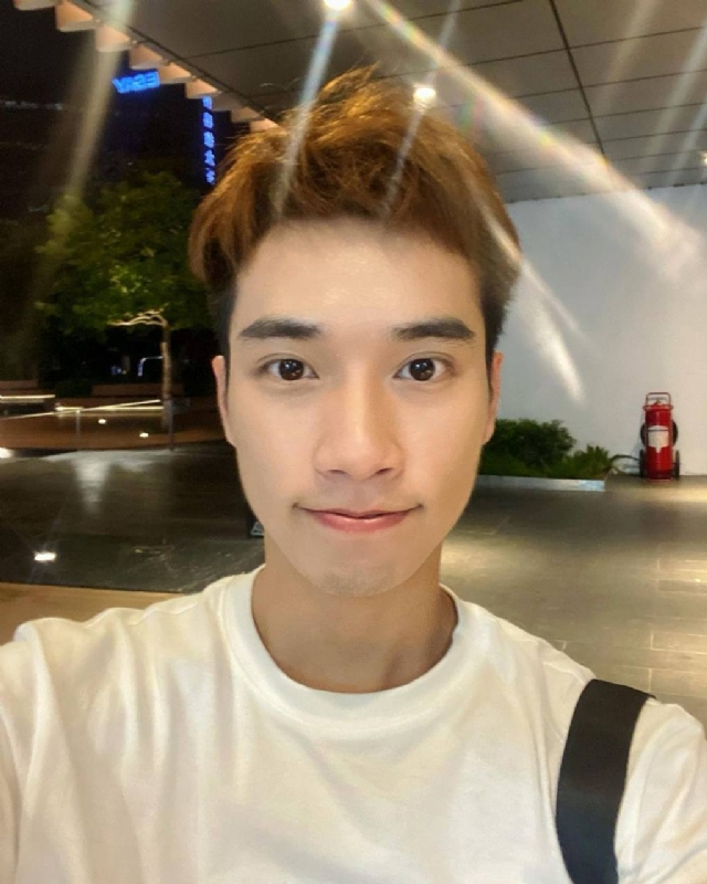 油菜花的第一张照片--阜阳相亲服务中心