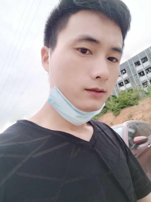 何凡的第二张照片--阜阳相亲服务中心