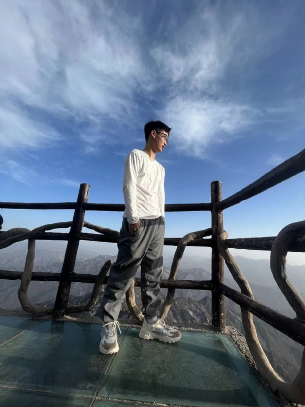 怜ぁ熙的第一张照片--阜阳相亲服务中心