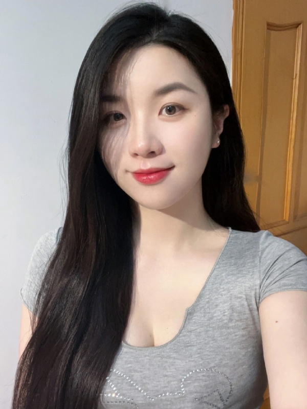 乔乔在寻爱的第一张照片--阜阳相亲服务中心