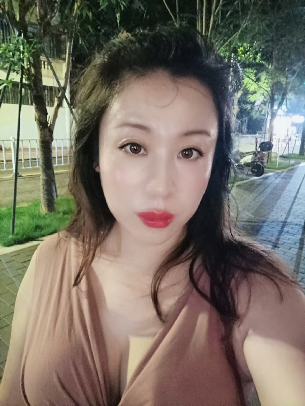 叶子青青的第一张照片--阜阳相亲服务中心