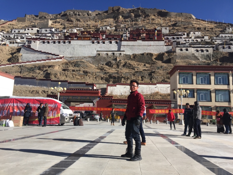 转身的第七张照片--阜阳相亲服务中心