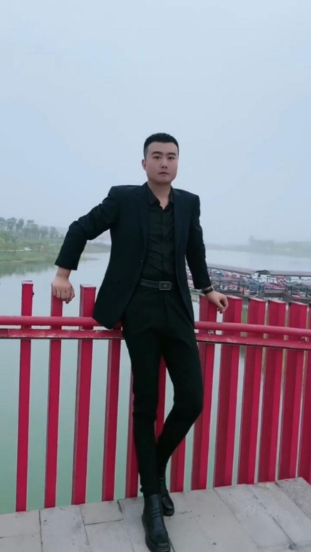 Albert的第二张照片--阜阳相亲服务中心